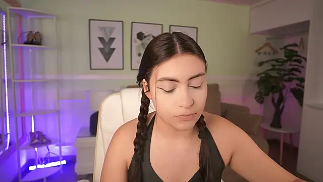 MandyCollins online show from April 16, 11:44 am