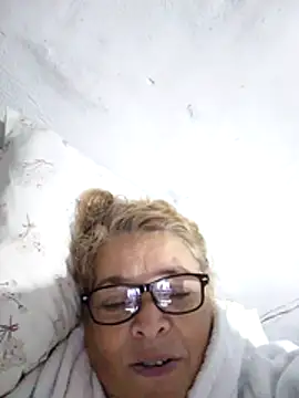 momismilf544 online show from April 11, 11:25 am