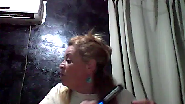 momismilf544 online show from April 15, 10:21 pm