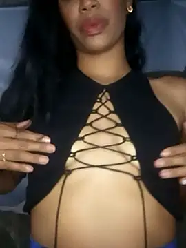 FlorSalvaje  online show from April 3, 1:03 am