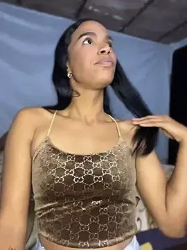 FlorSalvaje  online show from April 17, 1:19 am