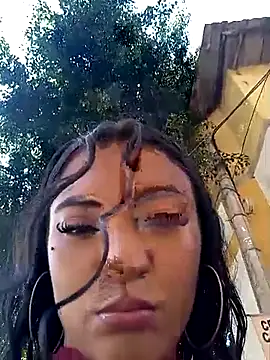 perla stone11 online show from April 4, 7:00 pm