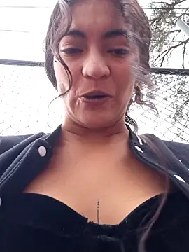 perla stone11 online show from April 14, 8:26 pm