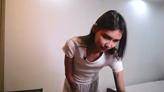 amy peachy online show from March 9, 2:15 am