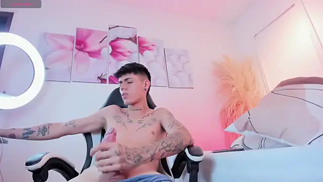 Tommy valverde online show from April 16, 6:30 pm