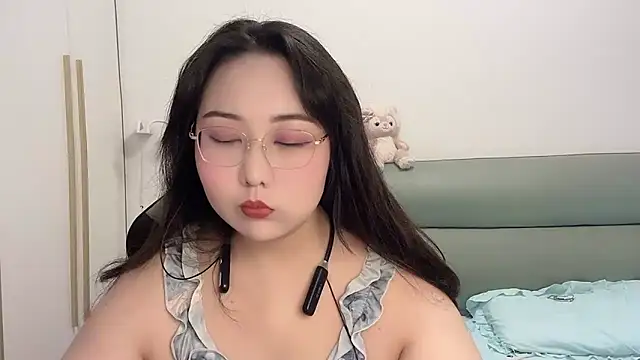 Snapshot of Susu-36E chatting on May 2, 11:59 am Susu-36E online show from May 2, 11:59 am