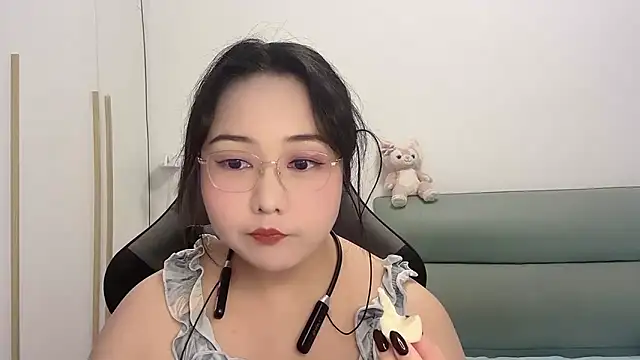Snapshot of Susu-36E chatting on May 4, 12:12 pm Susu-36E online show from May 4, 12:12 pm