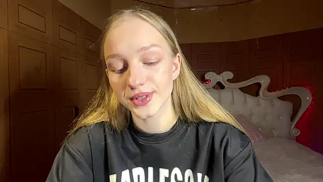 Anika Socutehe online show from March 25, 4:46 pm