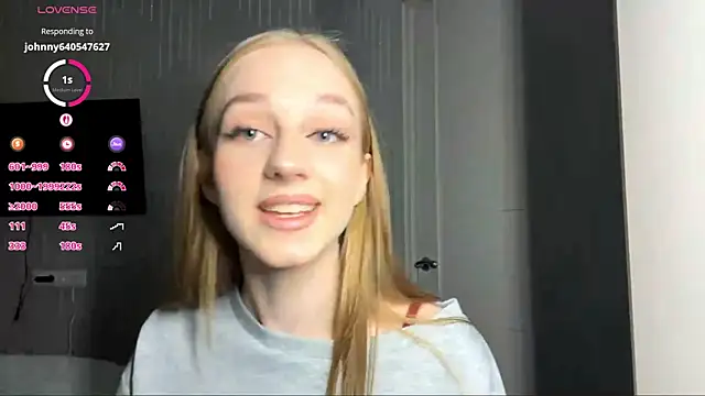 Snapshot of Anika_Socutehe chatting on June 11, 7:12 pm Anika Socutehe online show from June 11, 7:12 pm