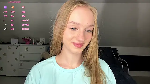 Snapshot of Anika_Socutehe chatting on July 15, 8:47 pm Anika Socutehe online show from July 15, 8:47 pm