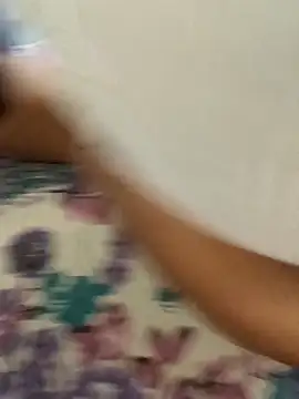 MAYA BED GIRL online show from March 28, 3:00 pm