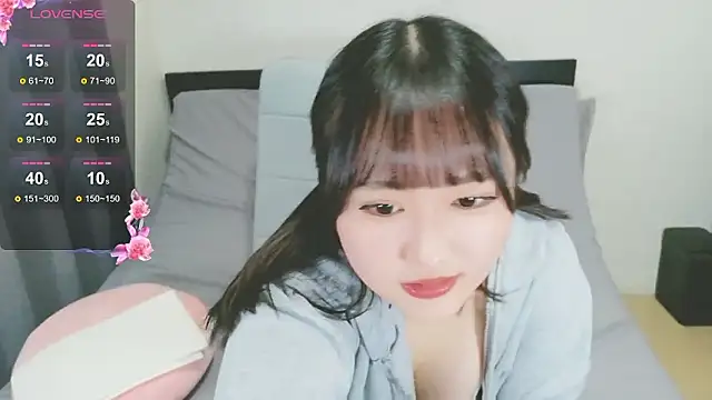 papikochan45 online show from April 7, 8:15 am