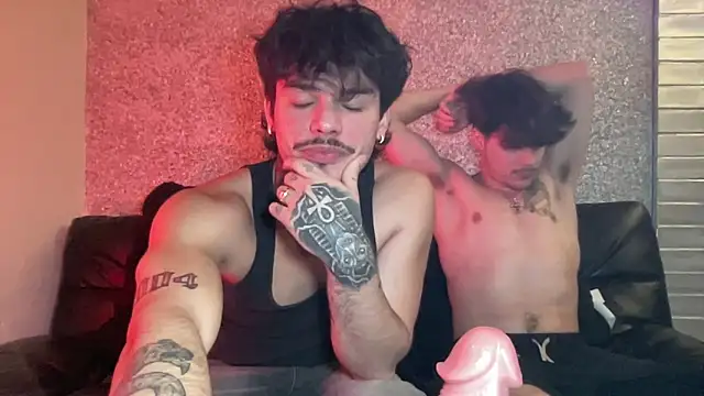 Snapshot of DANTESINS chatting on March 3, 6:19 am DANTESINS online show from March 3, 6:19 am