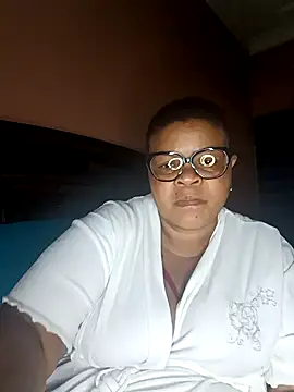 Snapshot of BabeCharmmie chatting on March 2, 8:48 pm BabeCharmmie online show from March 2, 8:48 pm