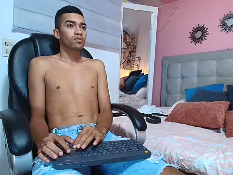 mauricio smiith online show from February 28, 2:45 am