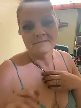 Snapshot of LoveMohr24 chatting on March 1, 6:26 am LoveMohr24 online show from March 1, 6:26 am