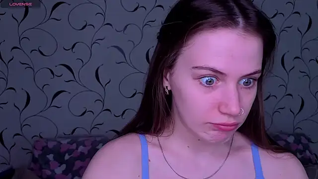 Luxwyverna online show from April 16, 8:59 am