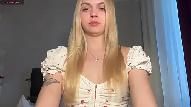 AlexaDeviliciouss online show from June 2, 11:12 am