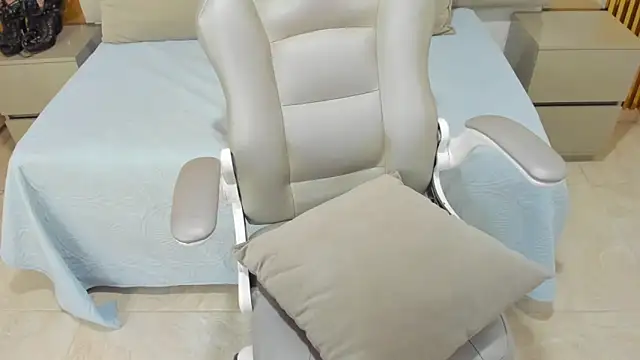 Hanna irfan online show from April 6, 12:30 am