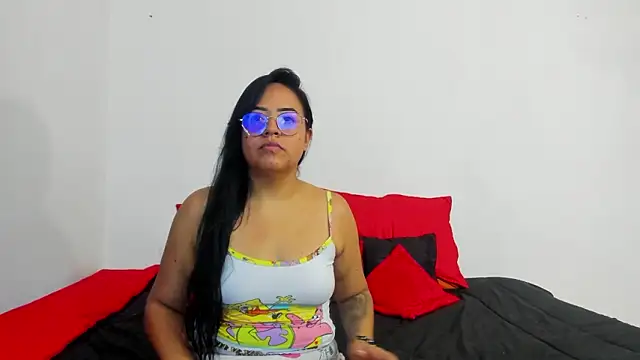 Snapshot of CamilaEdwards chatting on March 1, 4:47 am CamilaEdwards online show from March 1, 4:47 am