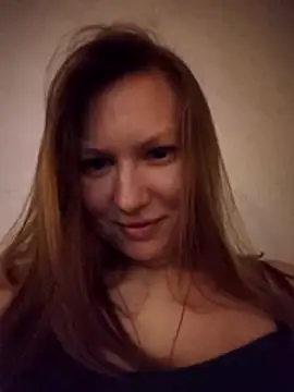 August Shine online show from April 8, 6:08 pm