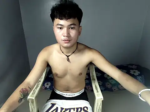 Snapshot of Onlyloverhugedan chatting on March 3, 12:00 pm Onlyloverhugedan online show from March 3, 12:00 pm