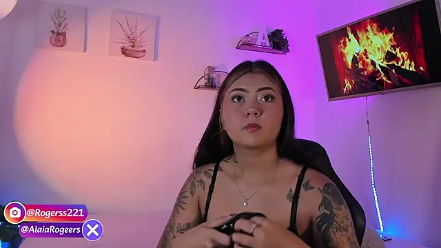 AlaiaRogers online show from April 6, 10:27 am