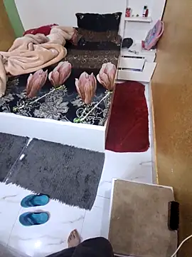 Snapshot of SingleTest chatting on March 2, 7:15 am SingleTest online show from March 2, 7:15 am