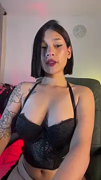 Ginaaa  online show from March 10, 12:37 am