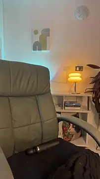 Ginaaa  online show from April 9, 12:32 am