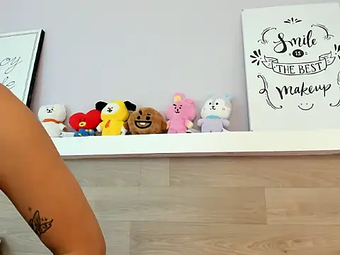 EmmaSanchez  online show from April 5, 8:06 pm