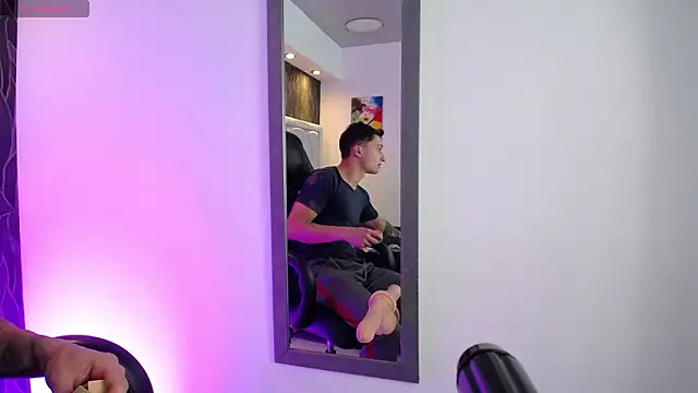 DIEGO JONES online show from March 13, 1:18 pm