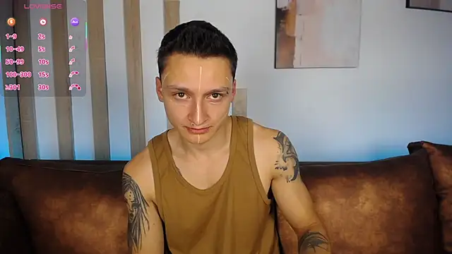 Snapshot of DIEGO_JONES chatting on June 25, 1:26 pm DIEGO JONES online show from June 25, 1:26 pm