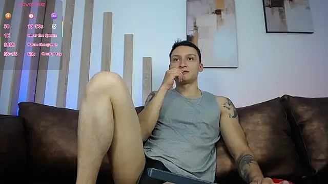 Snapshot of DIEGO_JONES chatting on July 8, 1:04 pm DIEGO JONES online show from July 8, 1:04 pm