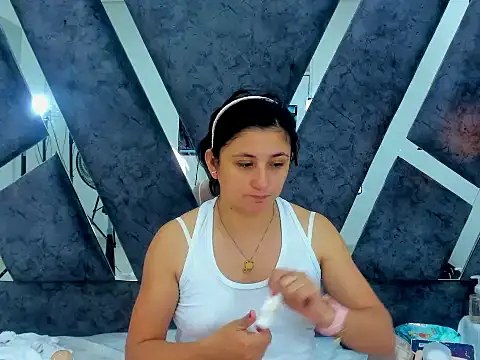 Matildeausten online show from March 14, 1:16 pm