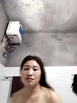 Snapshot of Lilinn_ chatting on March 2, 5:19 am Lilinn online show from March 2, 5:19 am