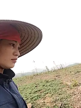 Lilinn  online show from April 11, 12:59 am