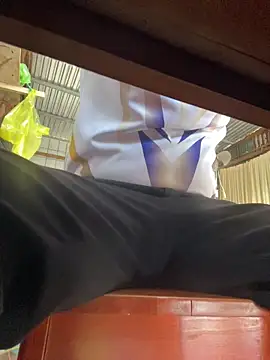 hoang15075 online show from April 12, 12:59 am