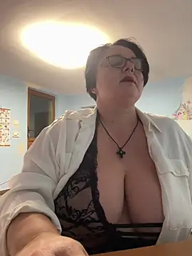 I amArquette online show from March 6, 9:11 pm