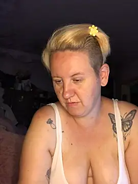 Snapshot of SofiaAmour chatting on June 19, 6:34 pm SofiaAmour online show from June 19, 6:34 pm