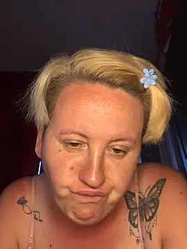 Snapshot of SofiaAmour chatting on June 25, 6:34 pm SofiaAmour online show from June 25, 6:34 pm