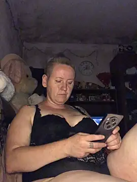 Snapshot of SofiaAmour chatting on July 29, 6:39 pm SofiaAmour online show from July 29, 6:39 pm