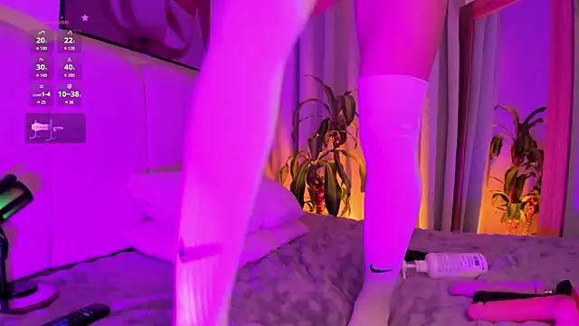 TaylerWhitelll online show from March 1, 6:21 pm