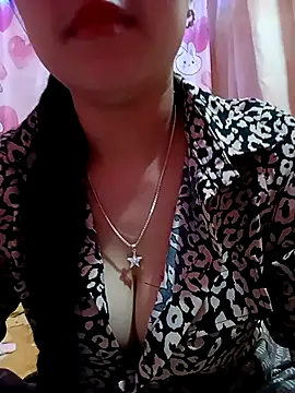 Snapshot of Nudde-sexxy chatting on March 2, 4:25 am Nudde-sexxy online show from March 2, 4:25 am