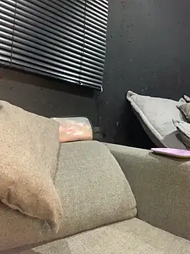 Daddies Gurl online show from April 5, 5:43 pm