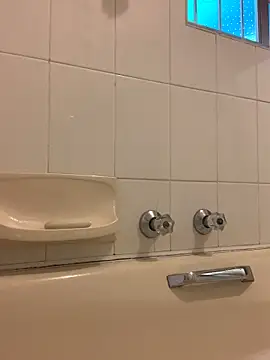 Daddies Gurl online show from April 18, 1:26 pm