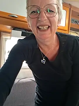 lescoquinsdu40 online show from March 5, 10:55 am