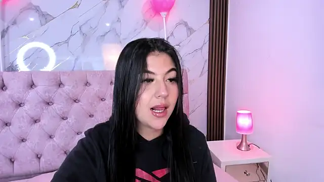 AbrilQuintana  online show from March 23, 11:25 am