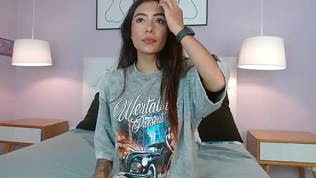 Snapshot of Cataleyaa23 chatting on April 24, 7:16 pm Cataleyaa23 online show from April 24, 7:16 pm