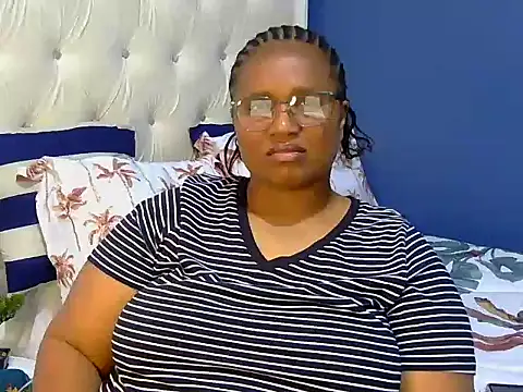Cuddle Zee online show from May 4, 3:08 pm